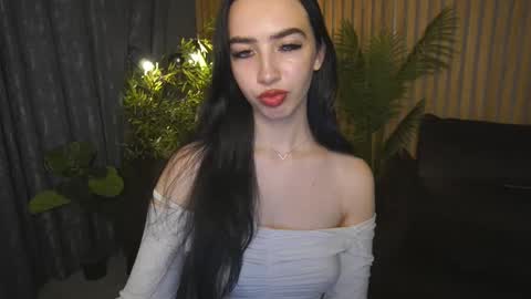 Alena online show from 9, 10, 2025