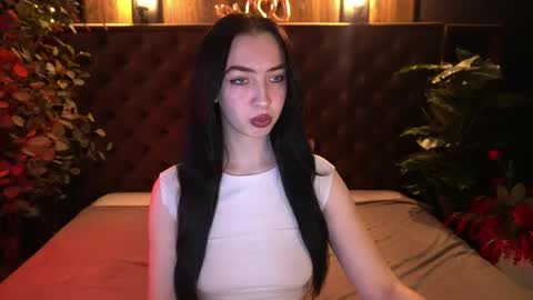 Snapshot of wildkittenx_ chatting on 27, 4, 2026 Alena online show from 27, 4, 2026