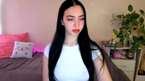 Snapshot of wildkittenx_ chatting on 30, 5, 2026 Alena online show from 30, 5, 2026