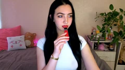 Snapshot of wildkittenx_ chatting on 31, 5, 2026 Alena online show from 31, 5, 2026