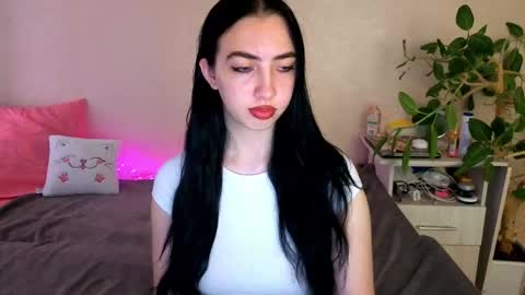 Snapshot of wildkittenx_ chatting on 9, 6, 2026 Alena online show from 9, 6, 2026