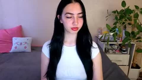 Snapshot of wildkittenx_ chatting on 11, 6, 2026 Alena online show from 11, 6, 2026