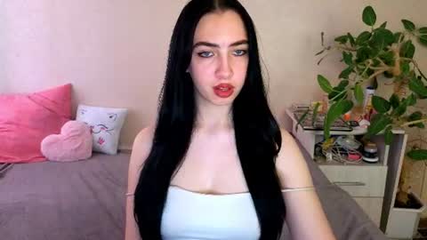 Snapshot of wildkittenx_ chatting on 16, 6, 2026 Alena online show from 16, 6, 2026