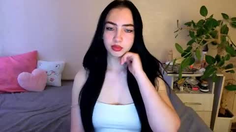 Snapshot of wildkittenx_ chatting on 17, 6, 2026 Alena online show from 17, 6, 2026