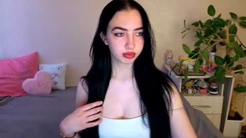 Snapshot of wildkittenx_ chatting on 21, 6, 2026 Alena online show from 21, 6, 2026