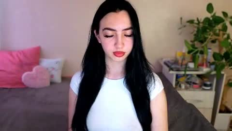 Snapshot of wildkittenx_ chatting on 27, 6, 2026 Alena online show from 27, 6, 2026