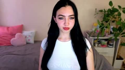 Snapshot of wildkittenx_ chatting on 30, 6, 2026 Alena online show from 30, 6, 2026