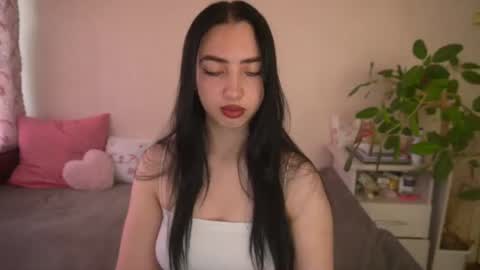 Snapshot of wildkittenx_ chatting on 22, 7, 2026 Alena online show from 22, 7, 2026