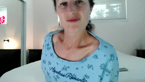 Snapshot of wildrose_l chatting on 27, 6, 2026 WildRose L - check my Pinned tweet if you dont see me online within 5 minutes after Ive sent email notifications online show from 27, 6, 2026