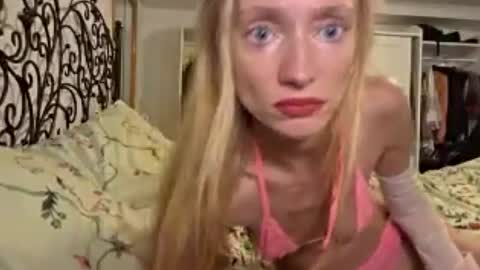 Snapshot of willameadows chatting on 25, 6, 2026 Willa Meadows online show from 25, 6, 2026