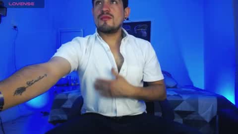 Snapshot of william_steel_ chatting on 17, 6, 2026 William Steel online show from 17, 6, 2026