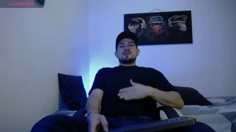 Snapshot of william_steel_ chatting on 5, 7, 2026 William Steel online show from 5, 7, 2026