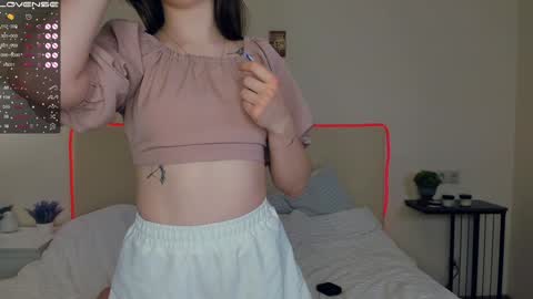 Snapshot of wine_on_lips chatting on 28, 1, 2025 Amalia and Mia online show from 28, 1, 2025