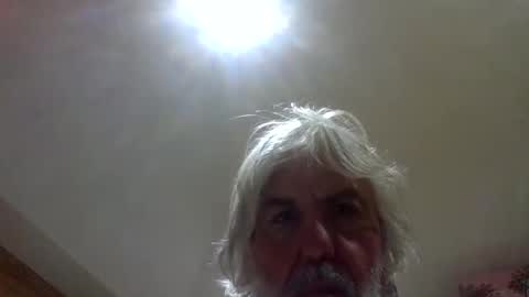 Snapshot of winedog2020 chatting on 8, 2, 2026 Gundja Man online show from 8, 2, 2026