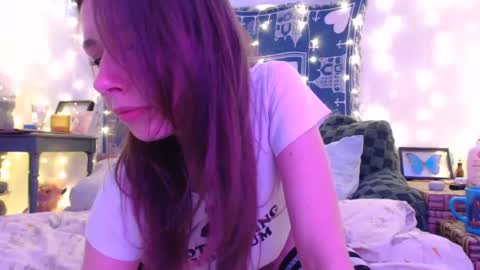 Eevie online show from 6, 12, 2024