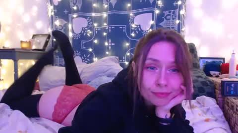 Eevie online show from 28, 12, 2024