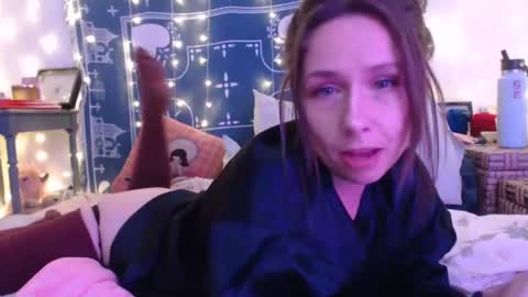 Eevie online show from 6, 1, 2025