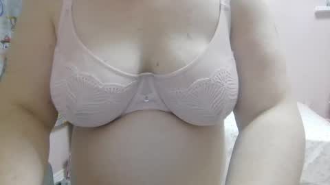 Snapshot of winnieatplay chatting on 20, 4, 2026 Winnie online show from 20, 4, 2026
