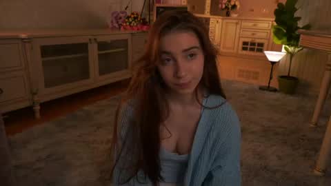 Snapshot of winnieriedesel chatting on 15, 4, 2026 Lillian online show from 15, 4, 2026