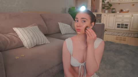 Snapshot of winnieriedesel chatting on 13, 6, 2026 Lillian online show from 13, 6, 2026