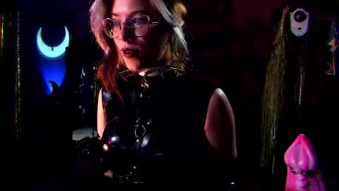 Goddess of two strapons  - Mr. long Don Mr. Pinky online show from 12, 9, 2025