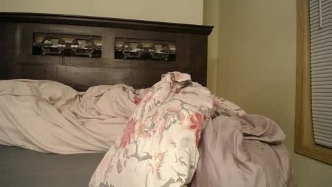 Annie online show from 4, 1, 2025