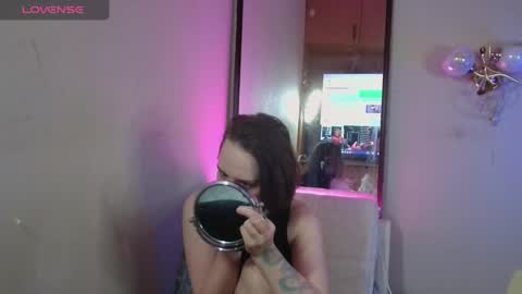 Snapshot of witchmooon chatting on 5, 3, 2025 Kiara online show from 5, 3, 2025