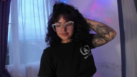     Luna Violeta  A r t i s t  online show from 3, 1, 2025