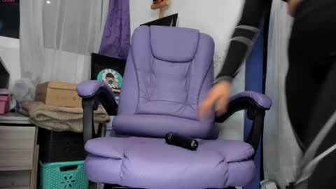     Luna Violeta  A r t i s t  online show from 16, 9, 2025