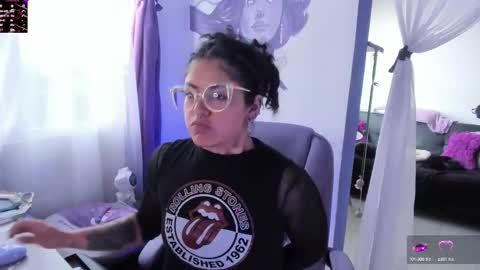     Luna Violeta  A r t i s t  online show from 17, 10, 2025