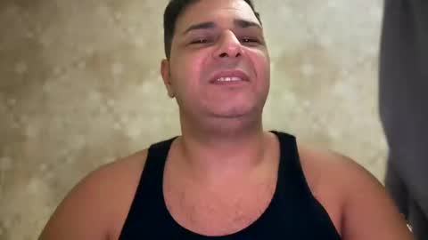 Snapshot of witebull83 chatting on 14, 12, 2024 Witebull online show from 14, 12, 2024