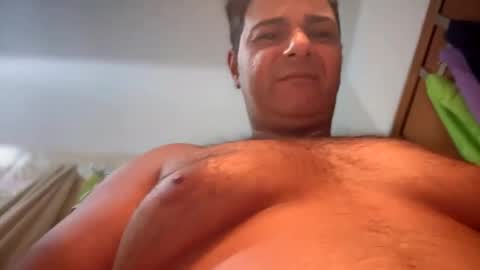 Snapshot of witebull83 chatting on 19, 2, 2026 Witebull online show from 19, 2, 2026