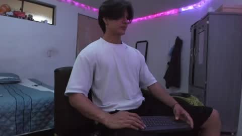 Snapshot of with_ken chatting on 2, 4, 2026 Ken online show from 2, 4, 2026