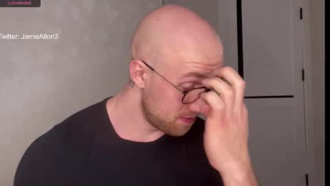 Snapshot of wlademarbergs chatting on 3, 12, 2025 Wlademar online show from 3, 12, 2025