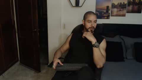 Snapshot of wncmodels chatting on 7, 1, 2025 Magnus Dark independent model online show from 7, 1, 2025