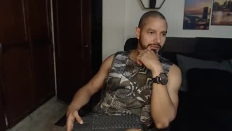 Snapshot of wncmodels chatting on 8, 1, 2025 Magnus Dark independent model online show from 8, 1, 2025