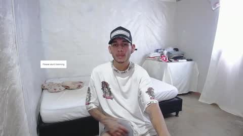 Snapshot of wolf_walker chatting on 3, 12, 2025 wolf_walker online show from 3, 12, 2025