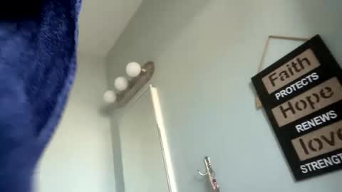 wolfgamer44 online show from 22, 1, 2025