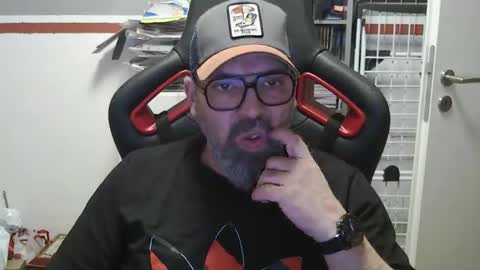 Adam online show from 26, 2, 2025