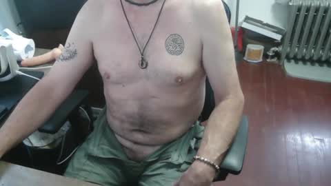 Snapshot of woodworker6473 chatting on 18, 7, 2026 woodworker6473 online show from 18, 7, 2026