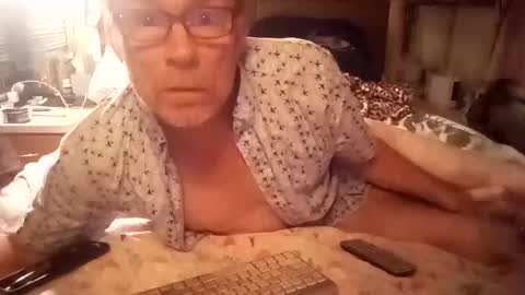 Snapshot of woodywood2251491 chatting on 7, 10, 2025 woodywood online show from 7, 10, 2025