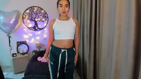 dudetta Kim online show from 8, 4, 2026