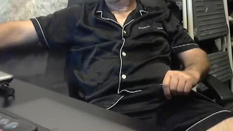 Snapshot of worldpolo1 chatting on 4, 11, 2025 Matt online show from 4, 11, 2025