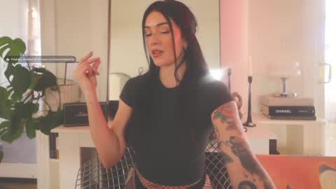 Snapshot of worshipbrielle chatting on 16, 1, 2025 Brielle online show from 16, 1, 2025