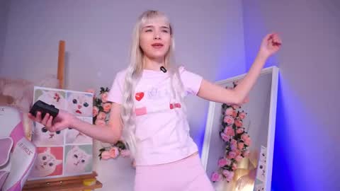 Snapshot of wow_angel chatting on 6, 5, 2026 wow_angel online show from 6, 5, 2026