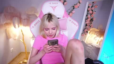 Snapshot of wow_angel chatting on 24, 5, 2026 wow_angel online show from 24, 5, 2026