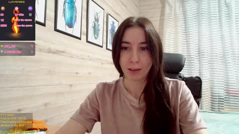 Anna  online show from 5, 3, 2025