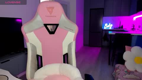 Snapshot of wowlovie666 chatting on 12, 1, 2026 Emi online show from 12, 1, 2026