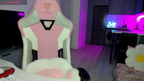 Snapshot of wowlovie666 chatting on 14, 1, 2026 Emi online show from 14, 1, 2026