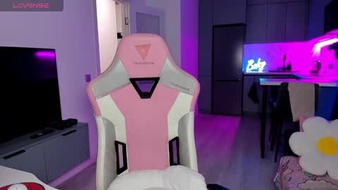 Snapshot of wowlovie666 chatting on 4, 2, 2026 Emi online show from 4, 2, 2026